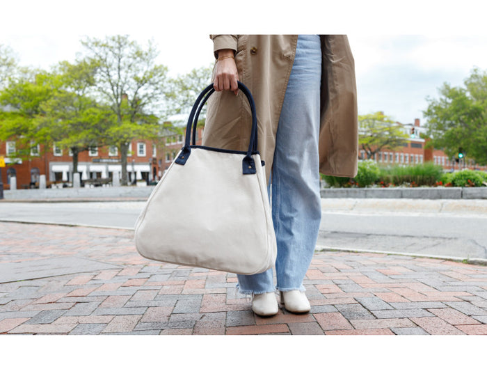 <h2>How can we help you?</h2>