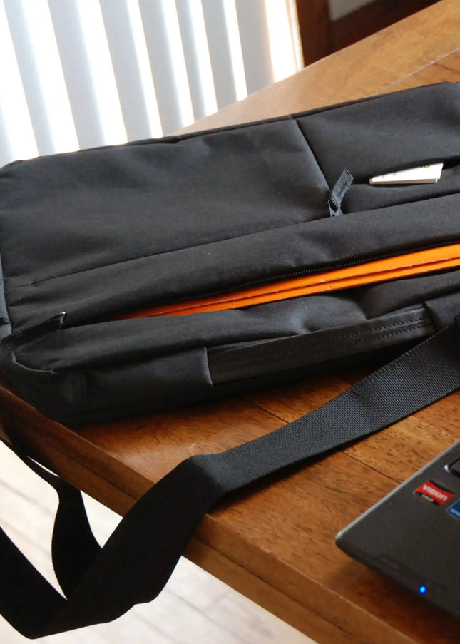 B5050 Millennial Laptop Bag